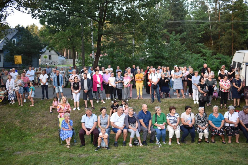 ludzie laka zielen trawa